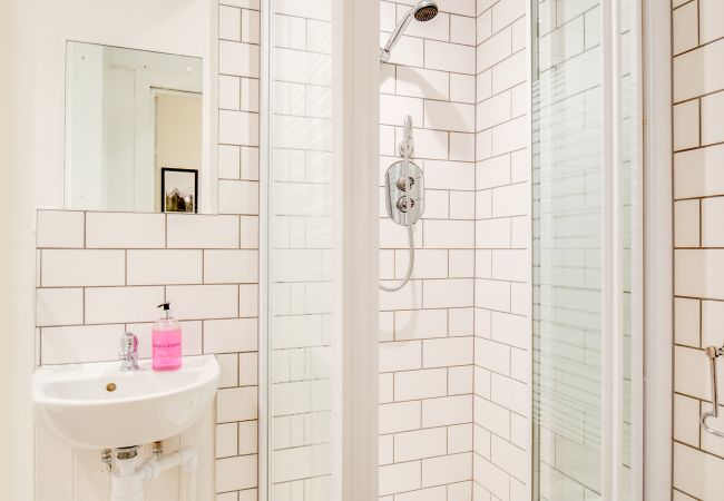 Apartment in Inverness - Comfortable 2-Bedroom Inverness Flat  Apartment in Inverness - Comfortable 2-Bedroom Inverness Flat