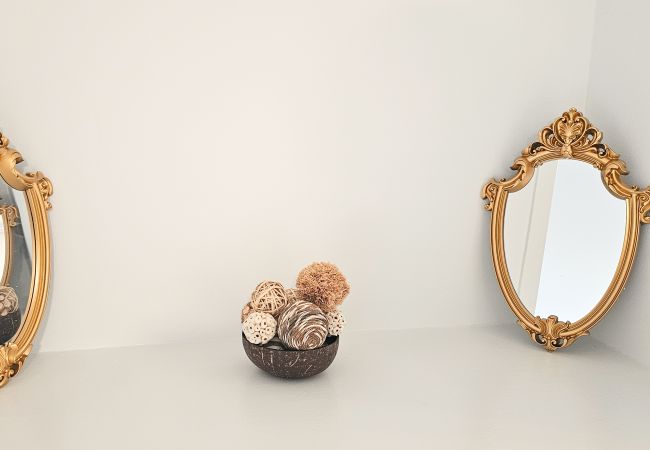 Apartment in Edinburgh - Royal Mile - Bright 2 Bedroom Apartment   Apartment in Edinburgh - Royal Mile - Bright 2 Bedroom Apartment