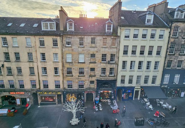Apartment in Edinburgh - Royal Mile - Bright 2 Bedroom Apartment   Apartment in Edinburgh - Royal Mile - Bright 2 Bedroom Apartment