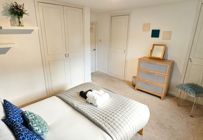 Apartment in Edinburgh - Dochart 3 Bedroom Apartment - Edinburgh Apartment in Edinburgh - Dochart 3 Bedroom Apartment - Edinburgh