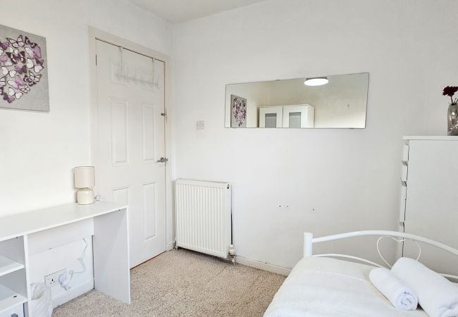 Apartment in Edinburgh - Dochart 3 Bedroom Apartment - Edinburgh Apartment in Edinburgh - Dochart 3 Bedroom Apartment - Edinburgh