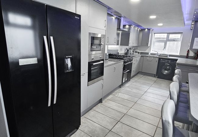 House in Tranent - Bridge St 6 Bedroom House - Tranent