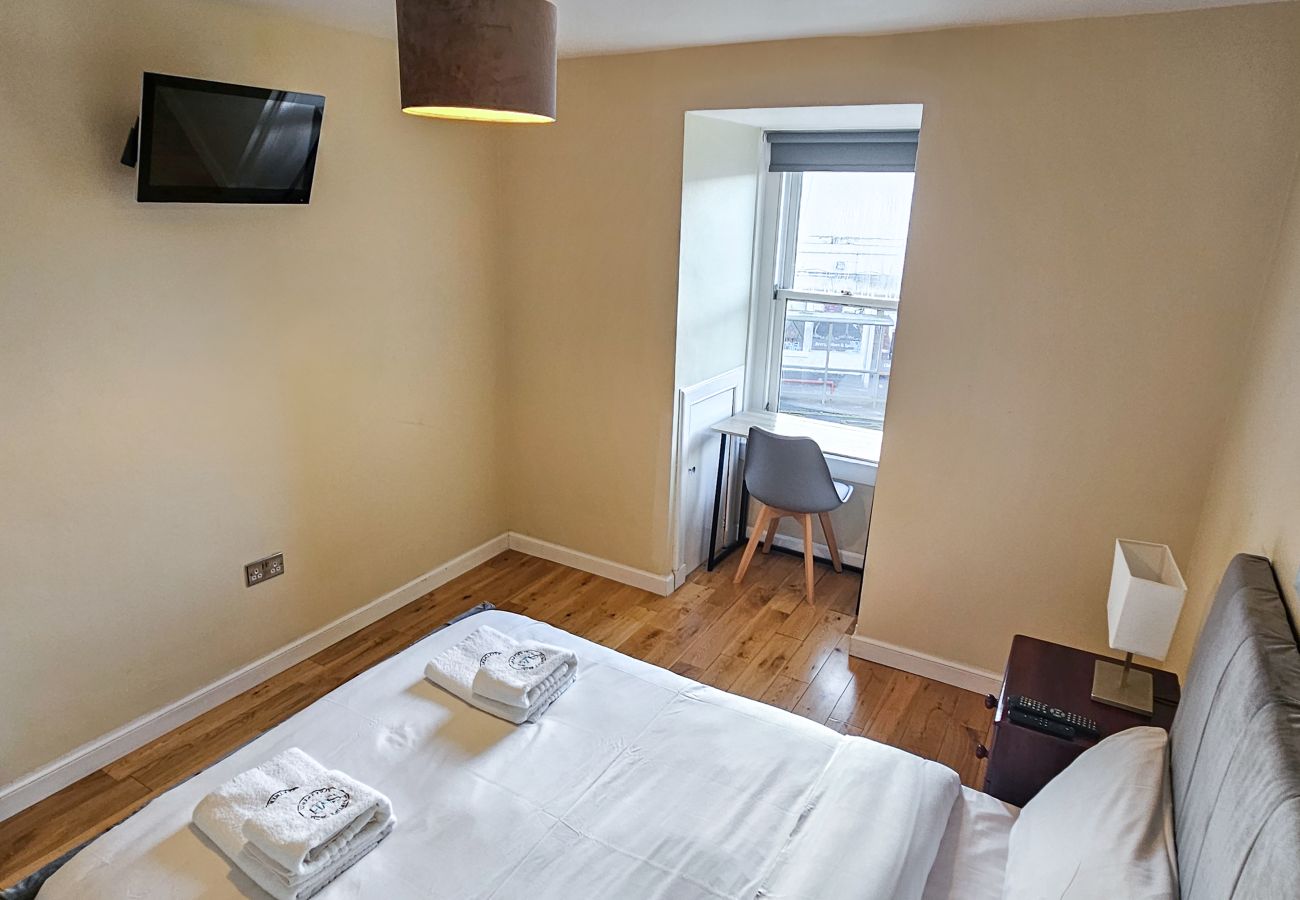 House in Tranent - Bridge St 6 Bedroom House - Tranent