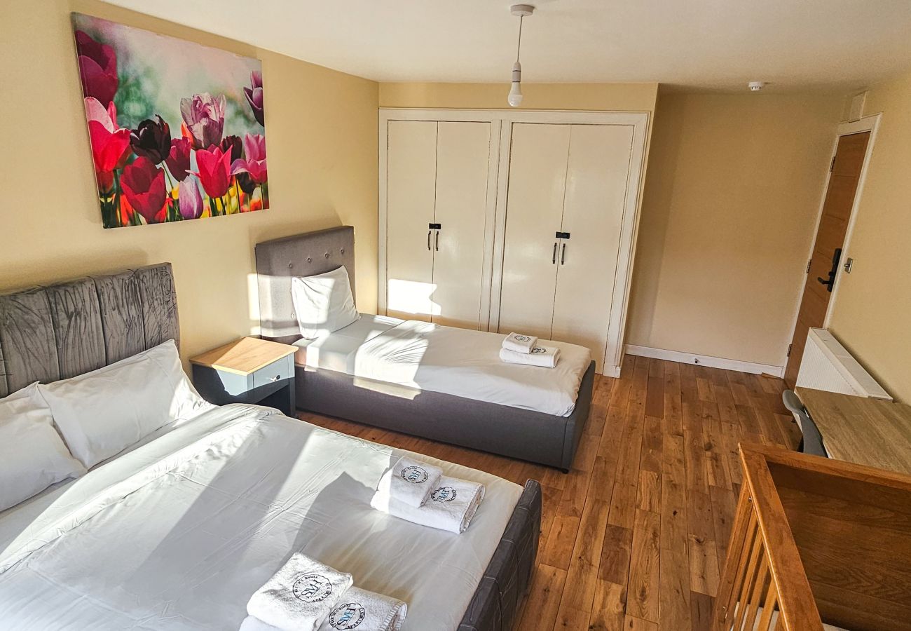 House in Tranent - Bridge St 6 Bedroom House - Tranent