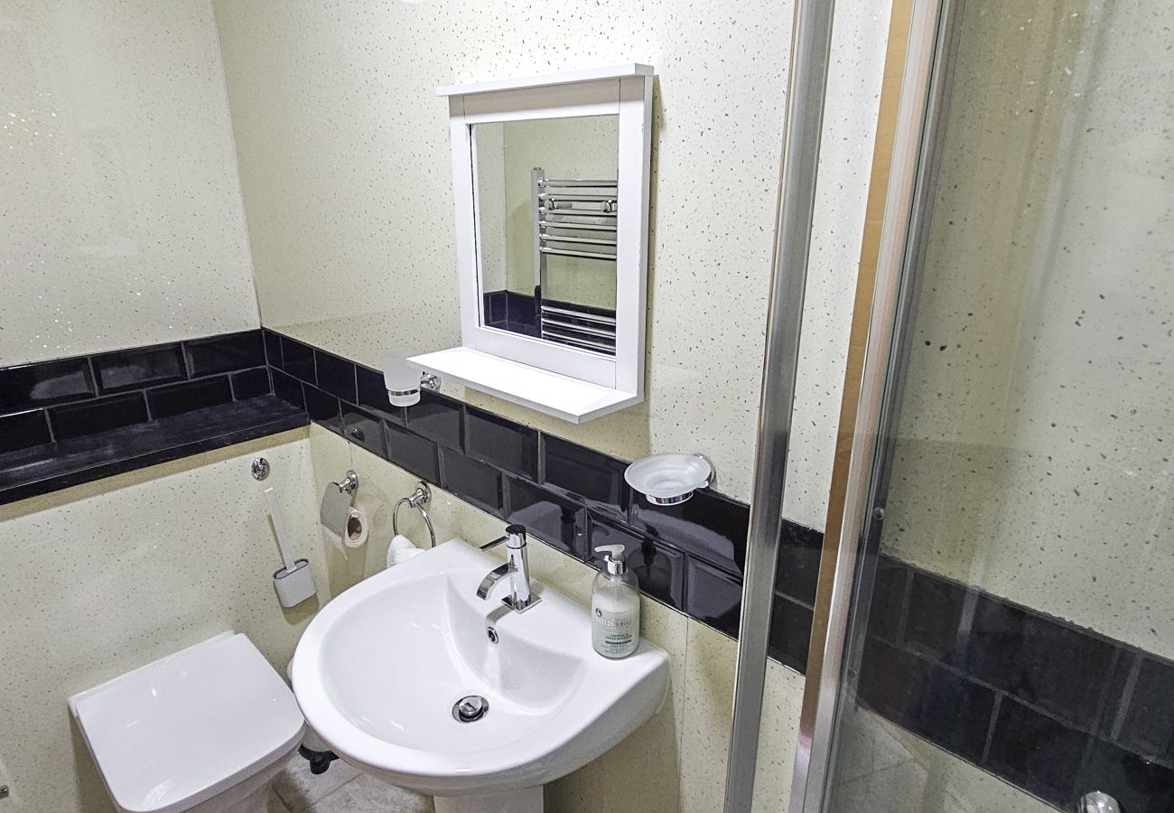 House in Tranent - Bridge St 6 Bedroom House - Tranent