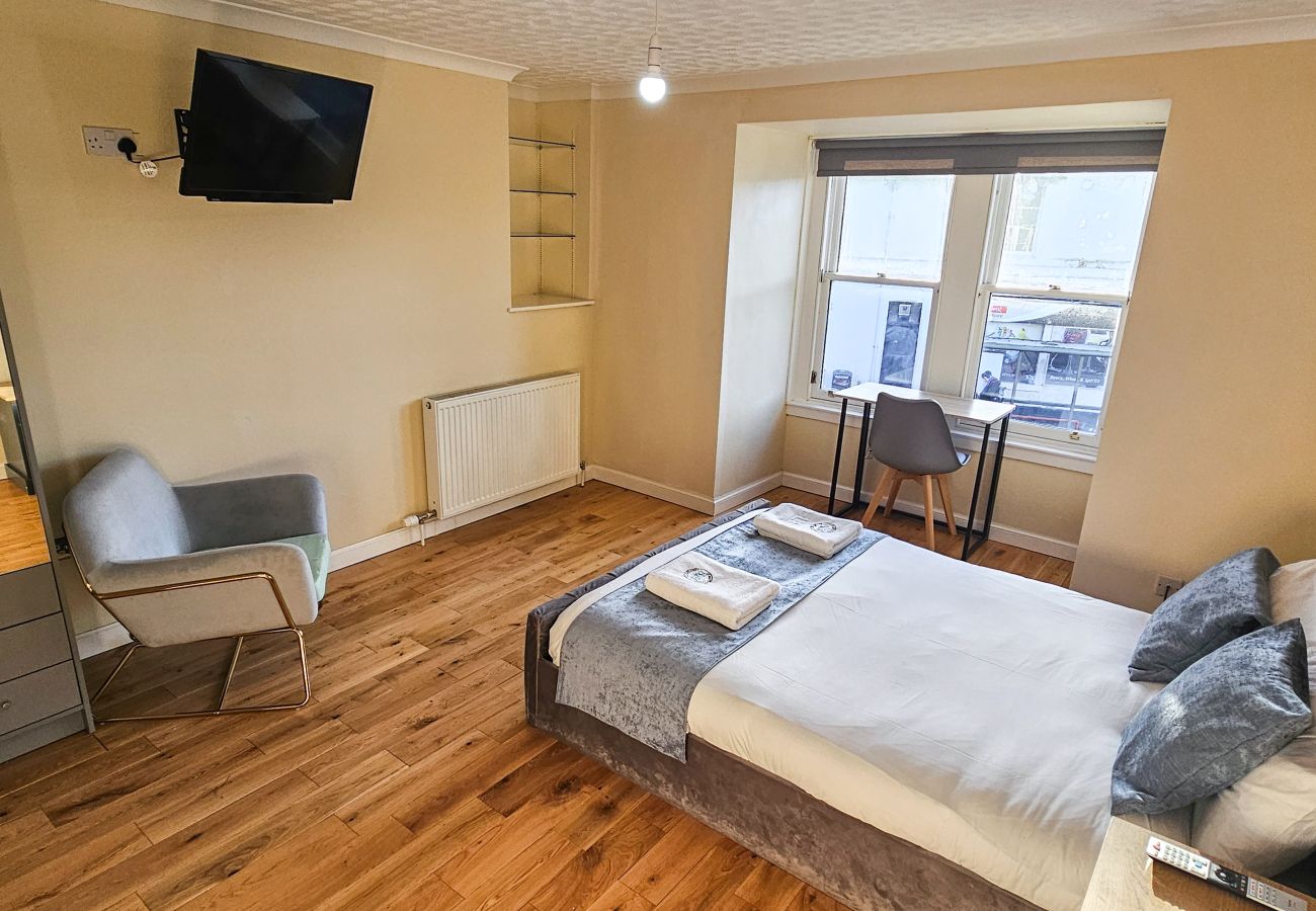 House in Tranent - Bridge St 6 Bedroom House - Tranent