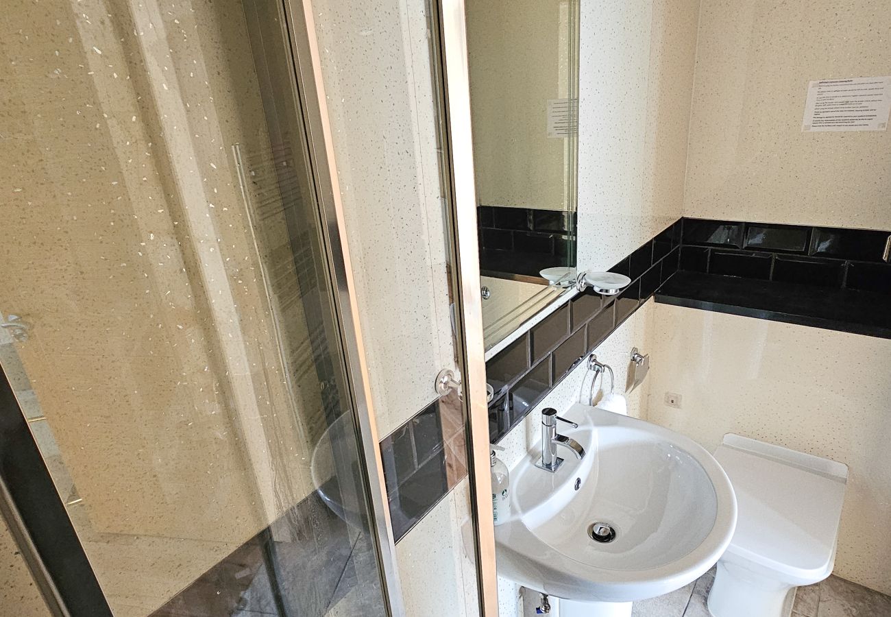 House in Tranent - Bridge St 6 Bedroom House - Tranent