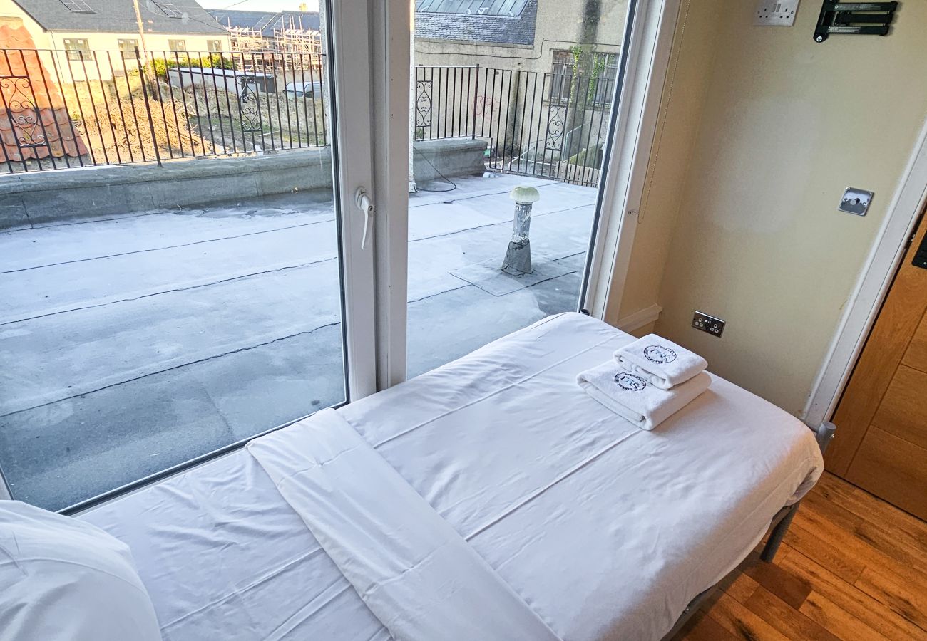 House in Tranent - Bridge St 6 Bedroom House - Tranent