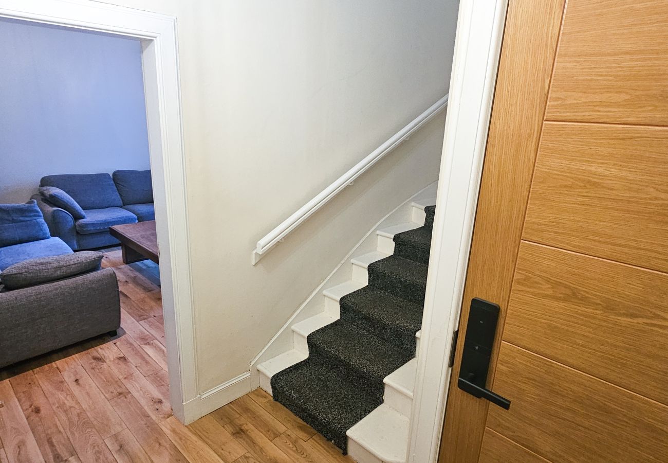 House in Tranent - Bridge St 6 Bedroom House - Tranent
