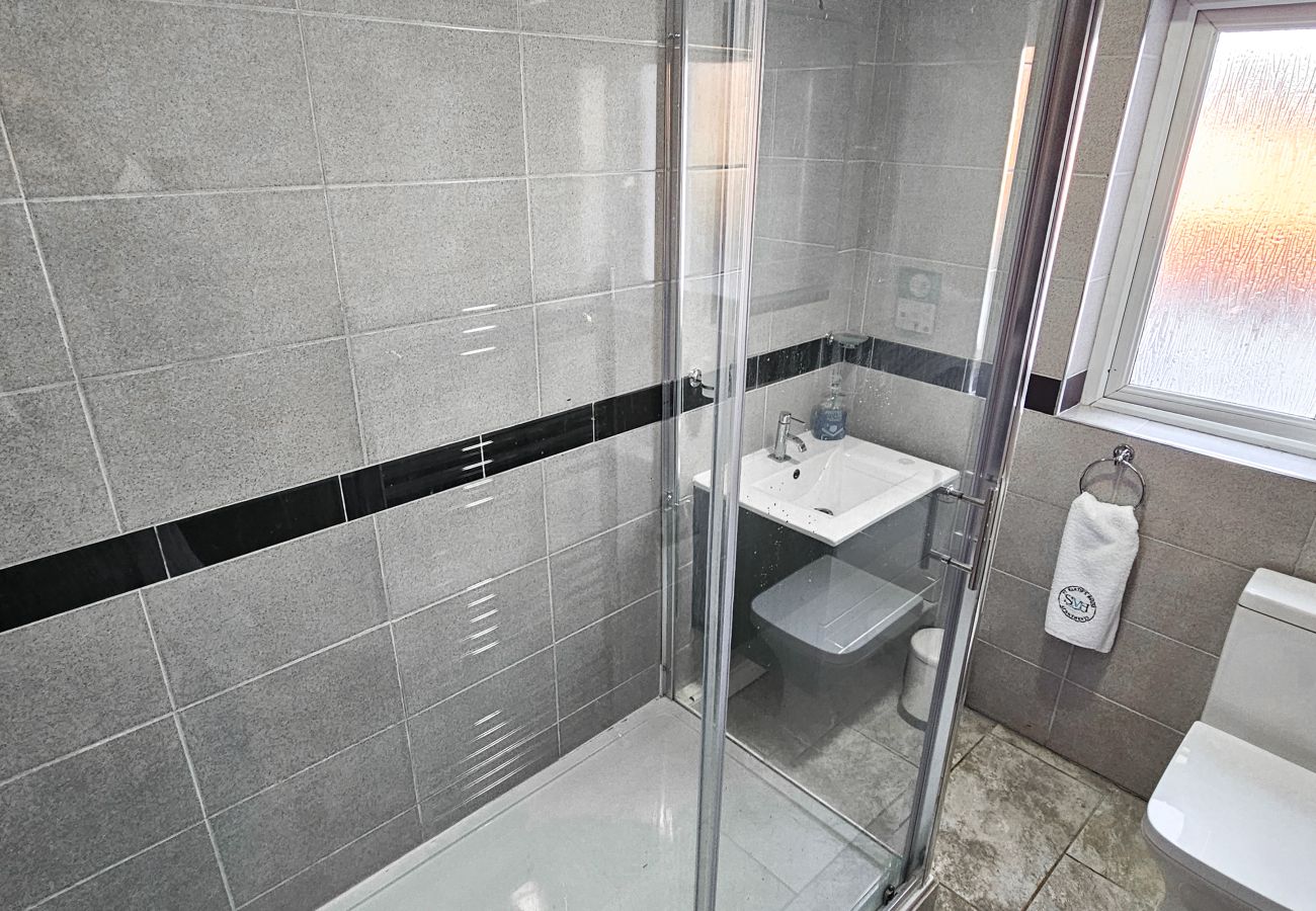 House in Tranent - Bridge St 6 Bedroom House - Tranent