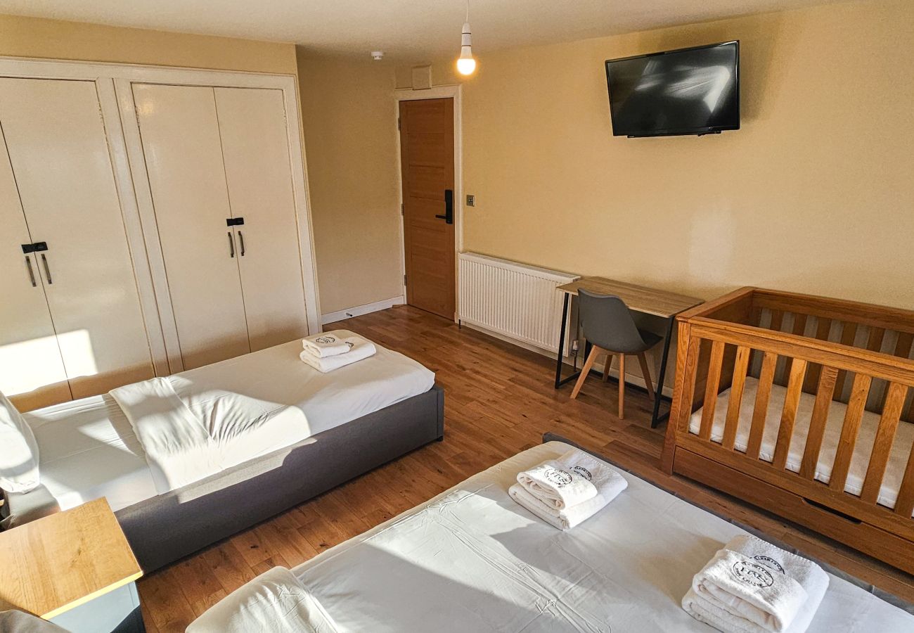 House in Tranent - Bridge St 6 Bedroom House - Tranent