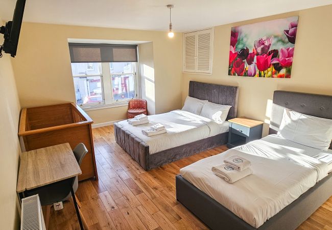 Rent by room in Tranent - Bridge St Guest House - Room 2 - Tranent