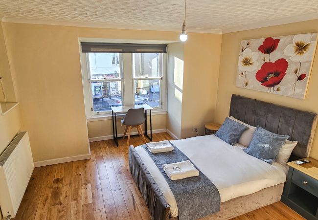 Rent by room in Tranent - Bridge St Guest House - Room 4 - Tranent