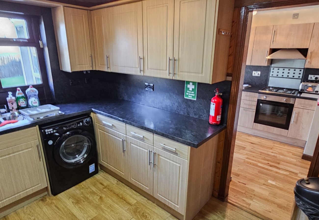 House in Edinburgh - Duddingston  9 Bedroom House - Edinburgh 