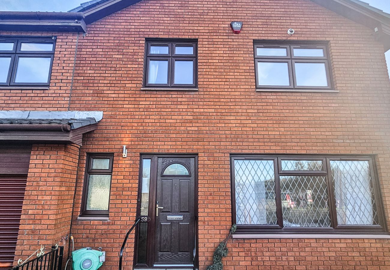 House in Edinburgh - Duddingston  9 Bedroom House - Edinburgh 