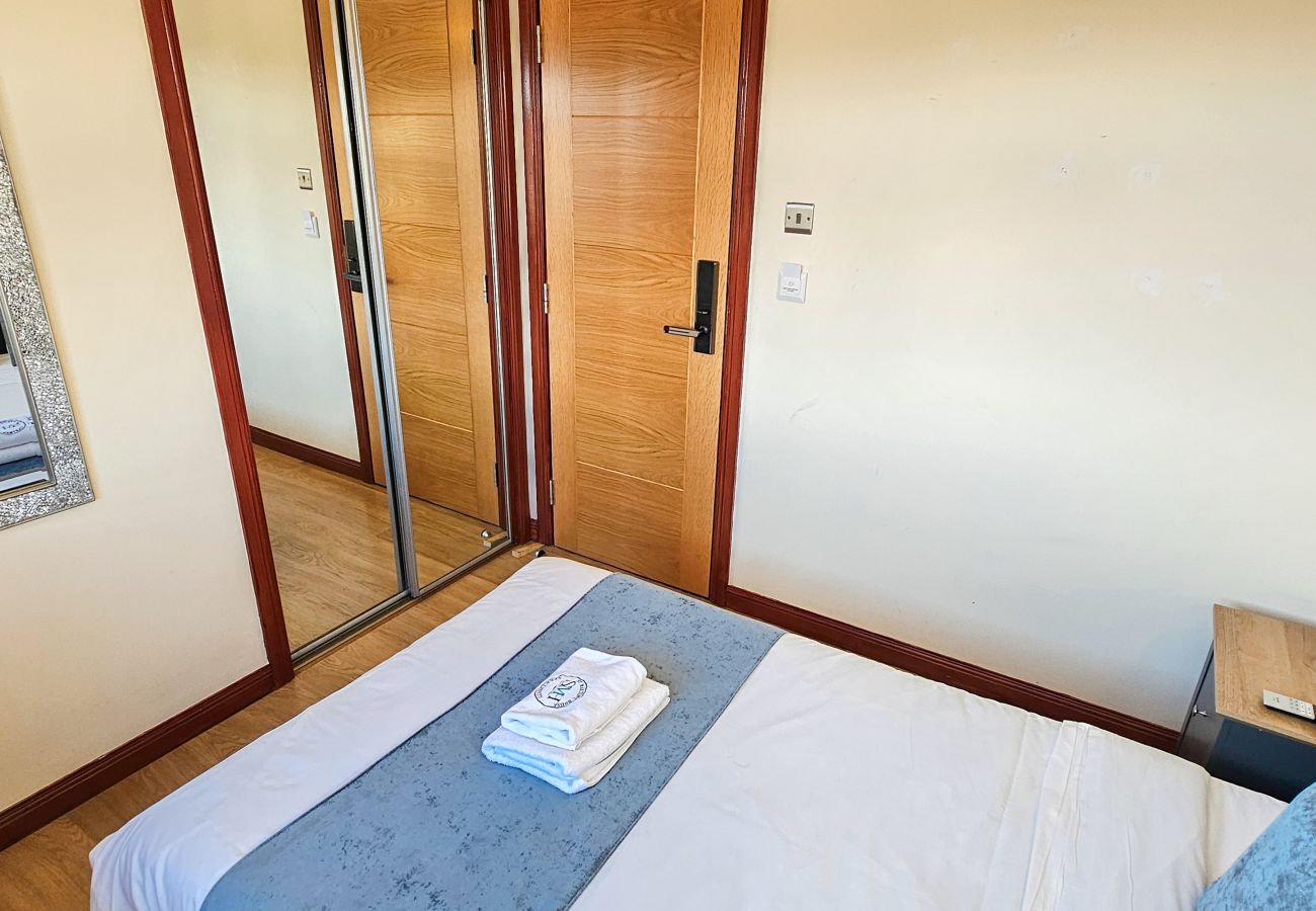 House in Edinburgh - Duddingston  9 Bedroom House - Edinburgh 