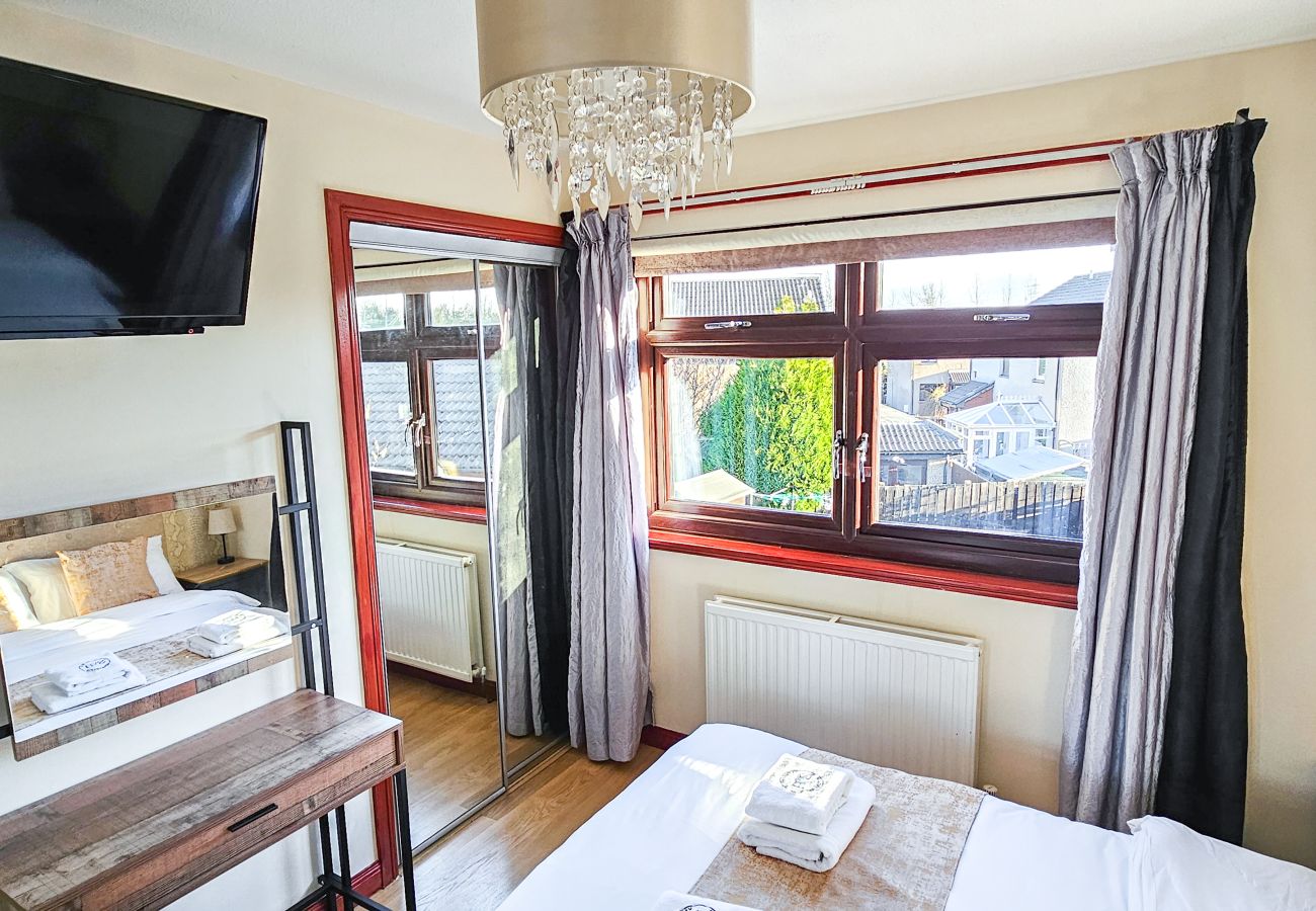 House in Edinburgh - Duddingston  9 Bedroom House - Edinburgh 
