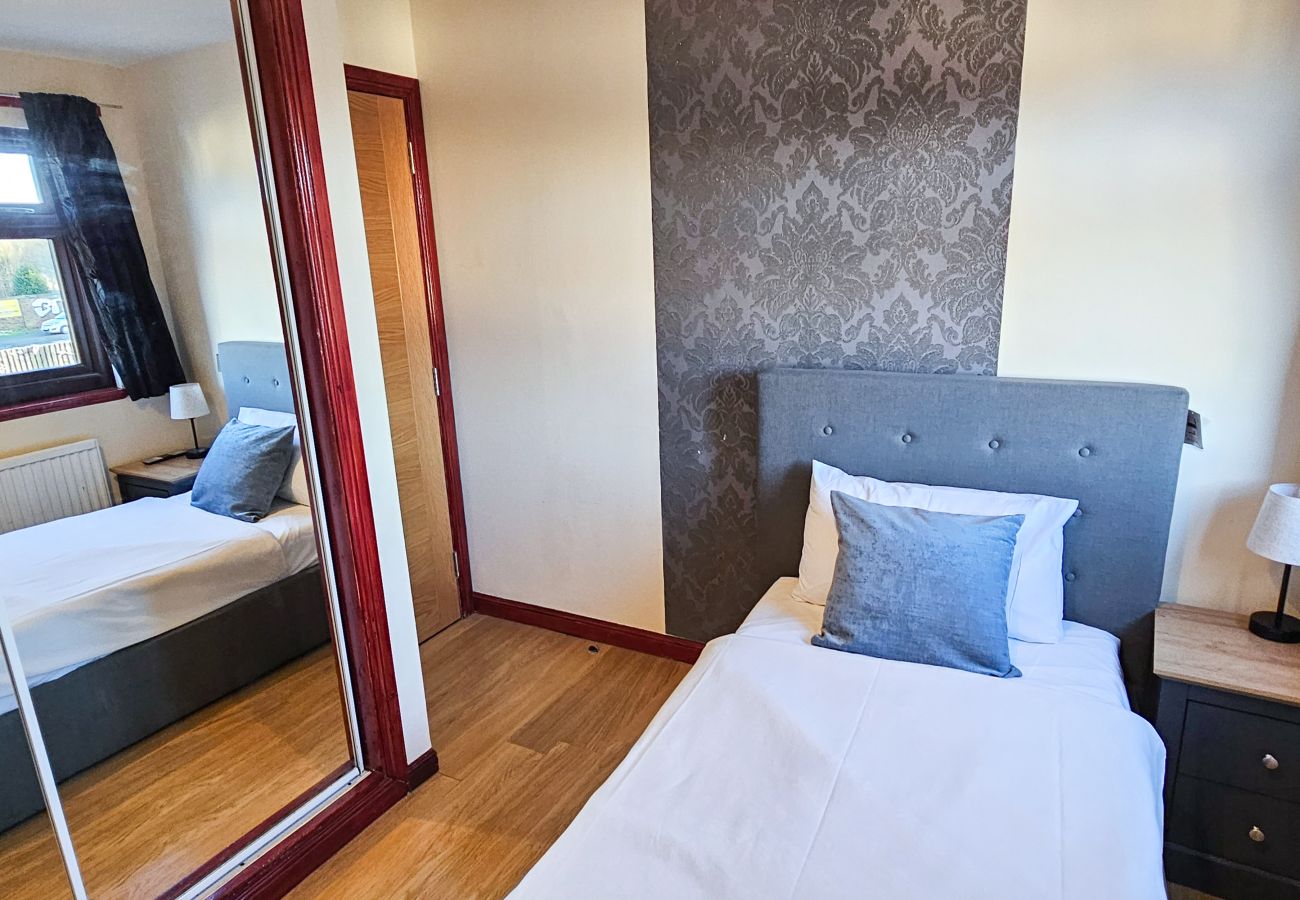 Rent by room in Edinburgh - Duddingston Guest House - Room 4