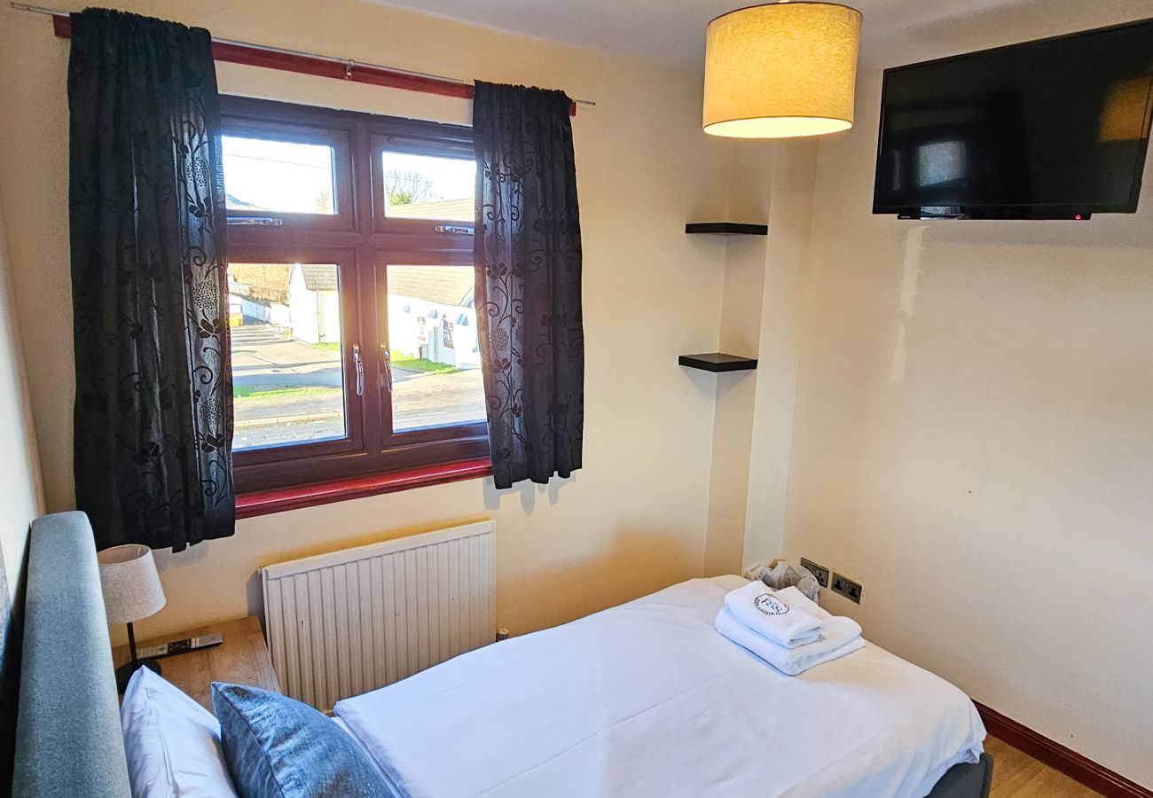 Rent by room in Edinburgh - Duddingston Guest House - Room 4