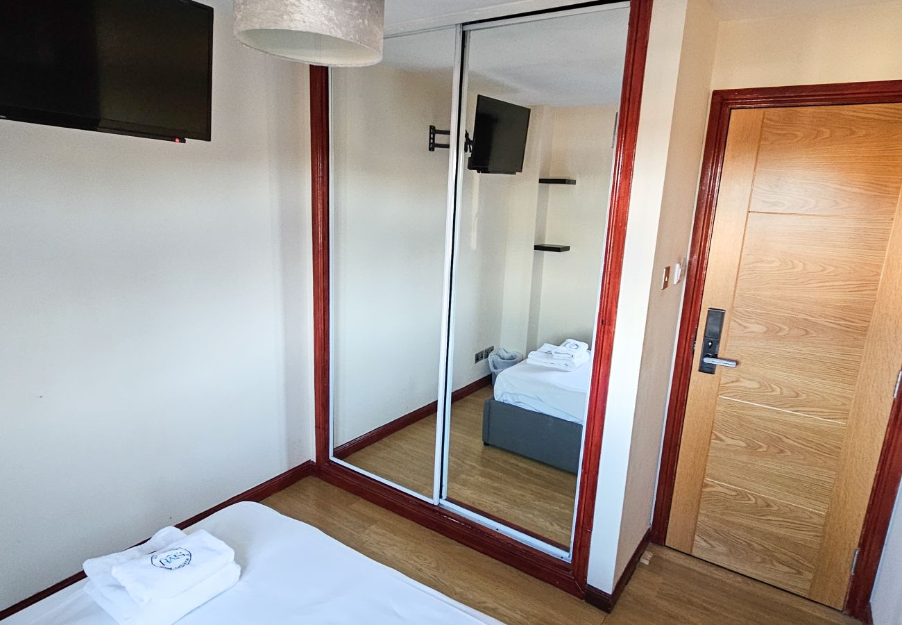 Rent by room in Edinburgh - Duddingston Guest House - Room 4