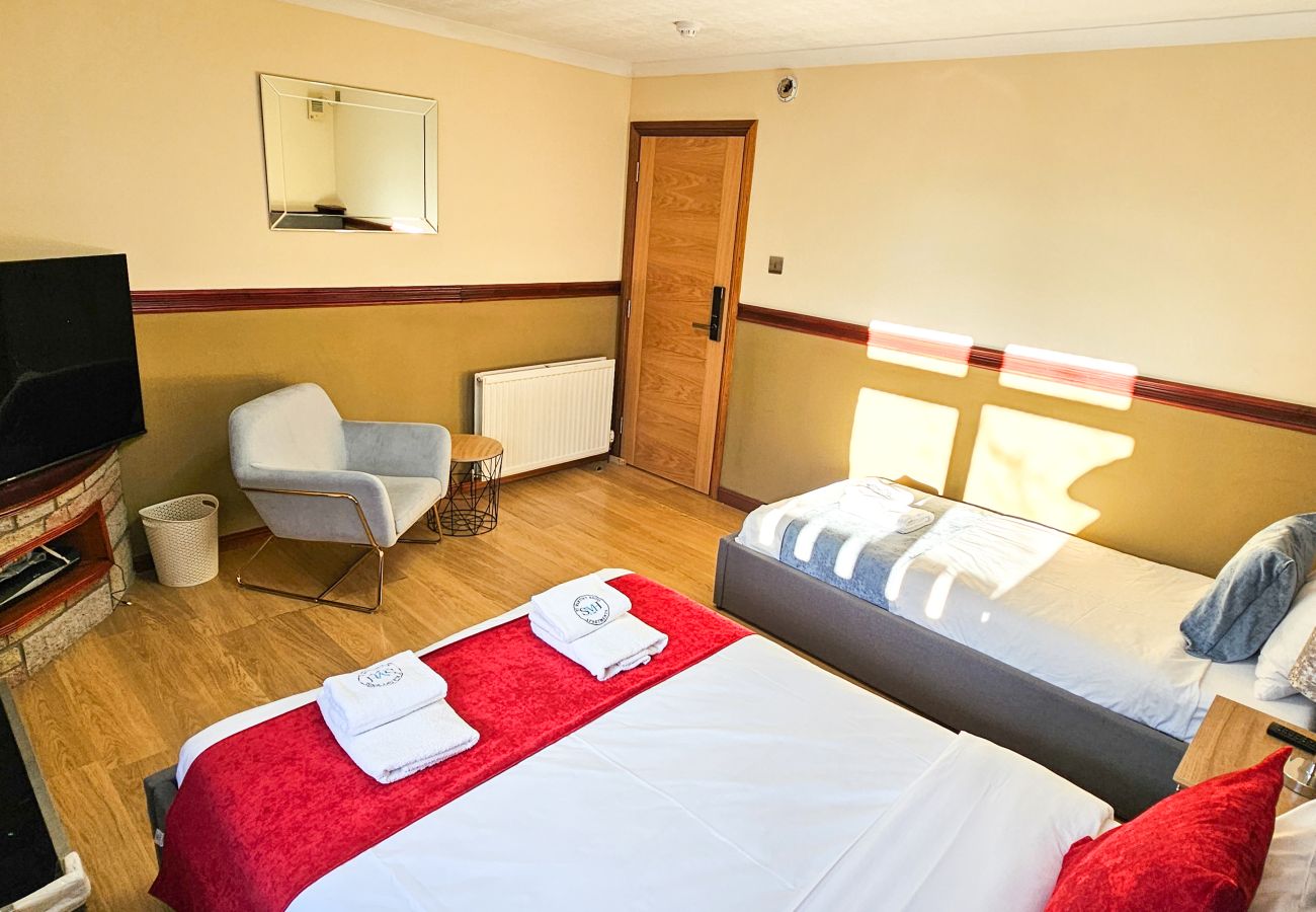 Rent by room in Edinburgh - Duddingston Guest House - Room 9