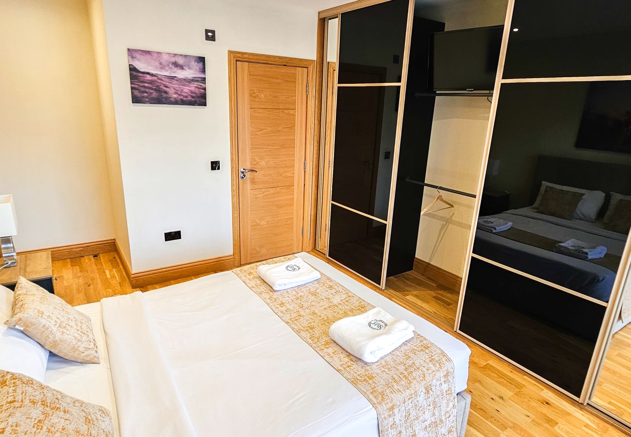 House in Tranent - St Martins 12 Bedroom House with Gym & Hot Tub - Tranent 