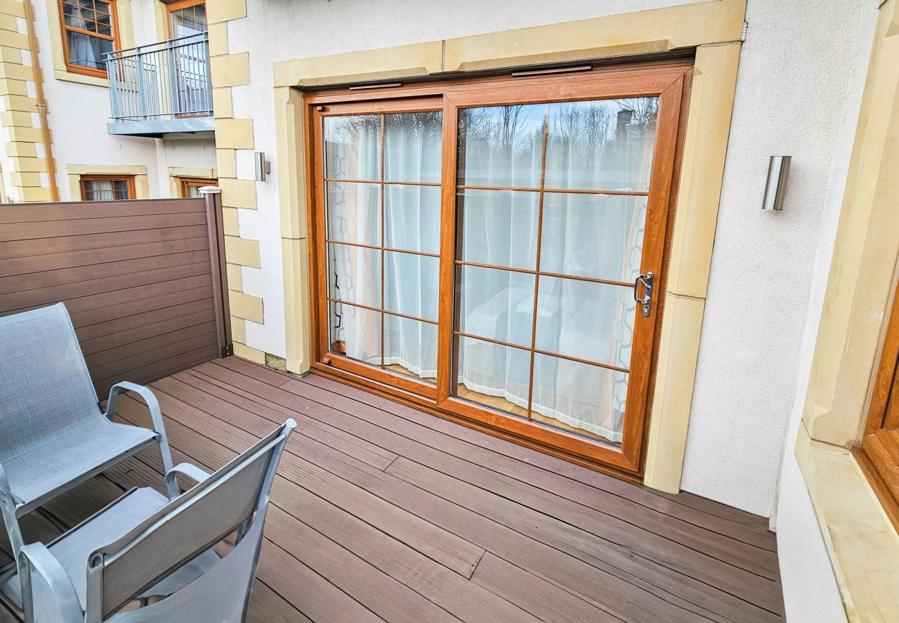 House in Tranent - St Martins 12 Bedroom House with Gym & Hot Tub - Tranent 
