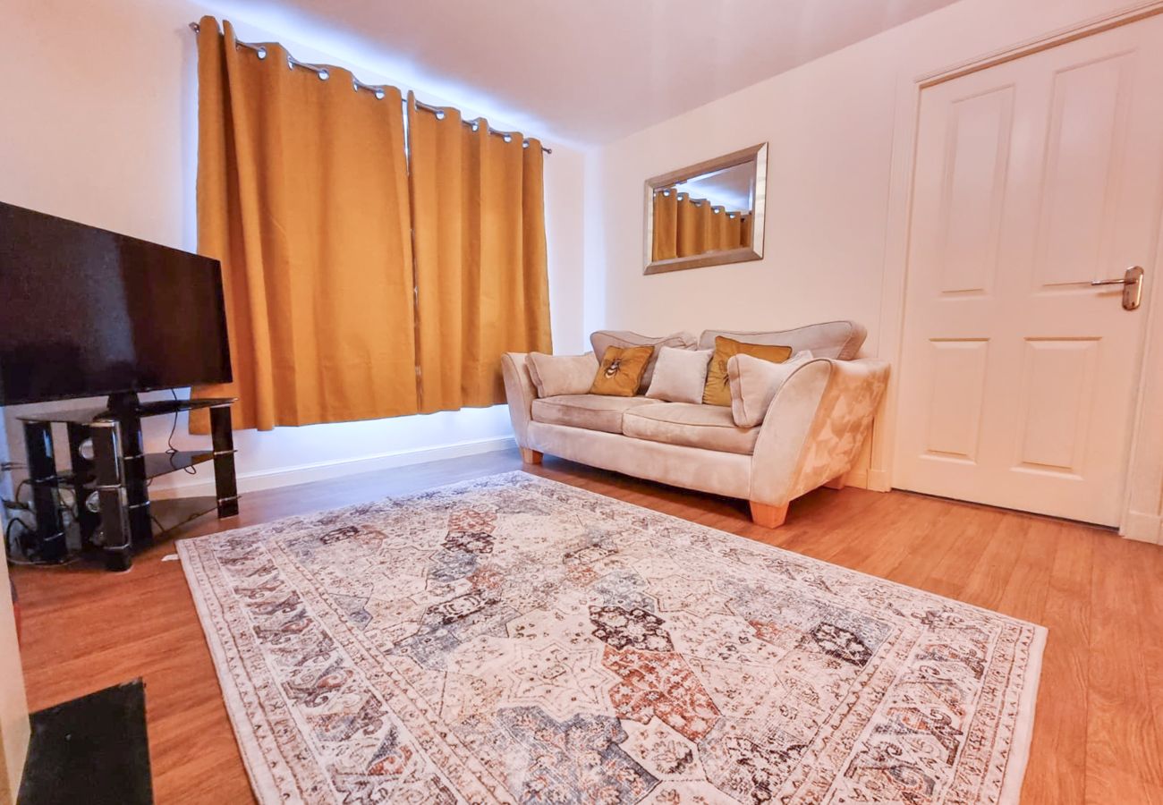 Apartment in Aberdeen - South College 2 Bedroom Apartment - Aberdeen - Free Parking