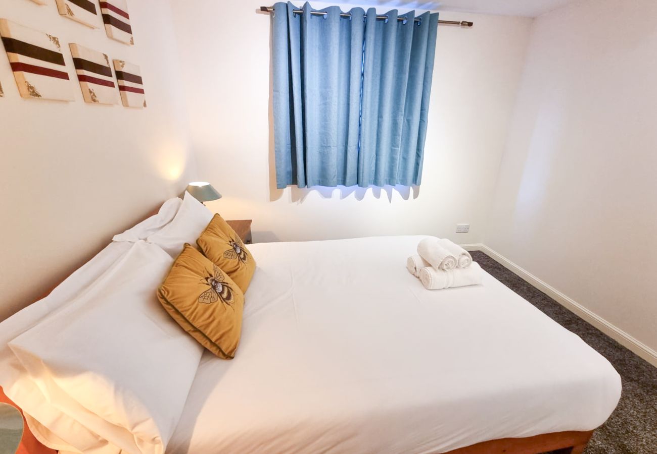 Apartment in Aberdeen - South College 2 Bedroom Apartment - Aberdeen - Free Parking