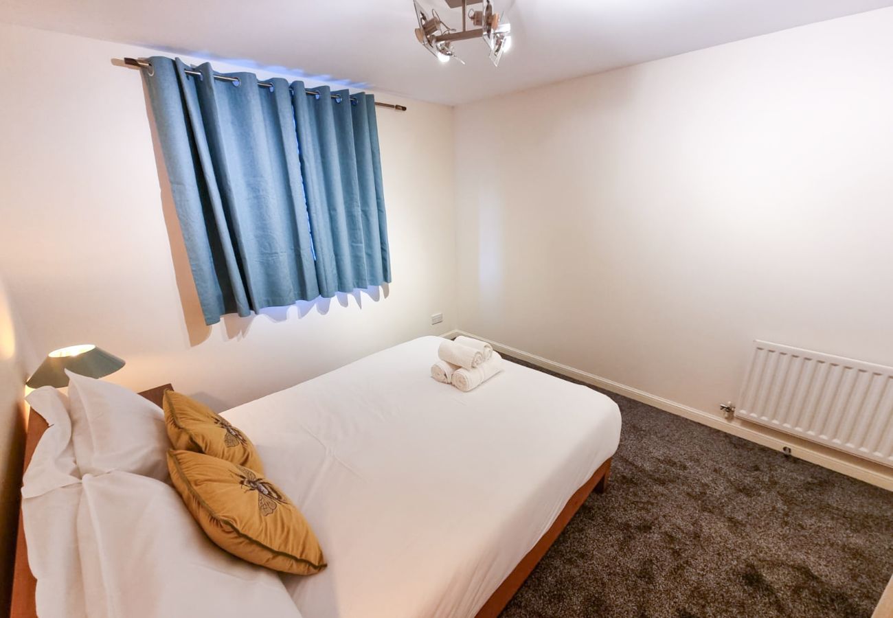 Apartment in Aberdeen - South College 2 Bedroom Apartment - Aberdeen - Free Parking