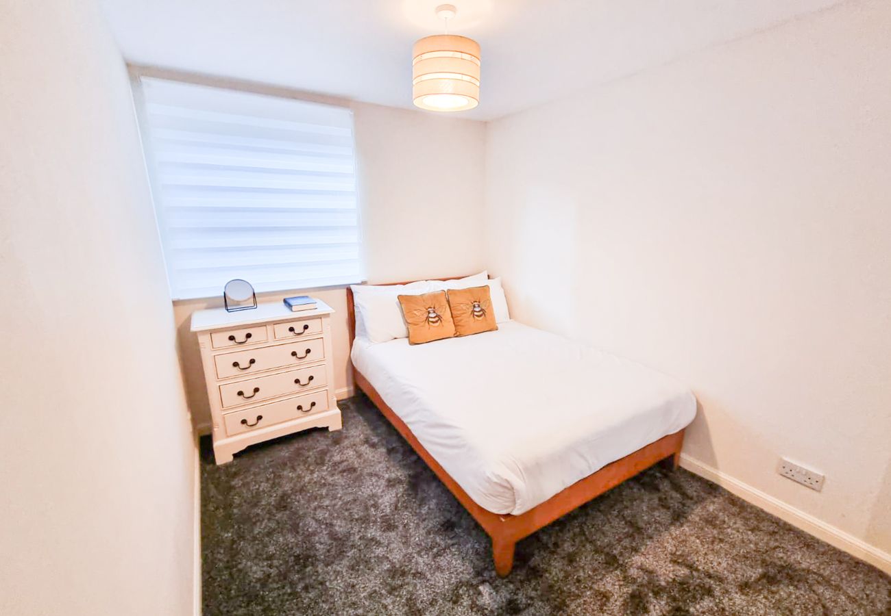Apartment in Aberdeen - South College 2 Bedroom Apartment - Aberdeen - Free Parking