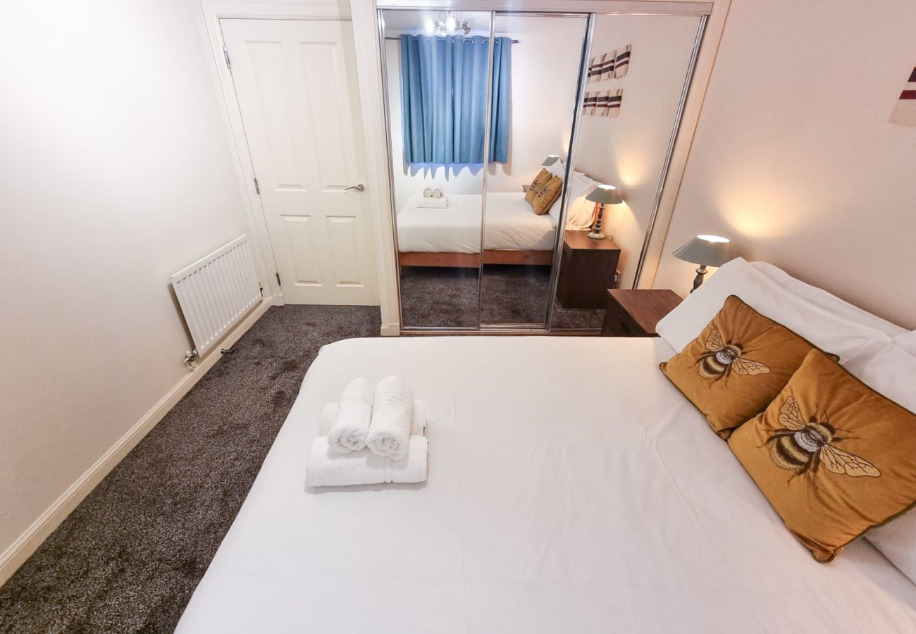 Apartment in Aberdeen - South College 2 Bedroom Apartment - Aberdeen - Free Parking