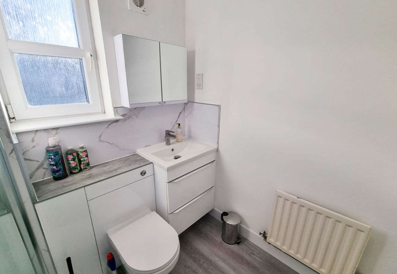 Apartment in Aberdeen - South College 2 Bedroom Apartment - Aberdeen - Free Parking