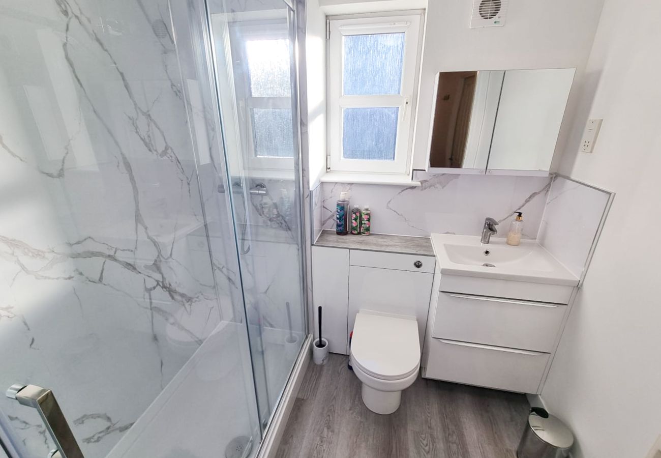 Apartment in Aberdeen - South College 2 Bedroom Apartment - Aberdeen - Free Parking