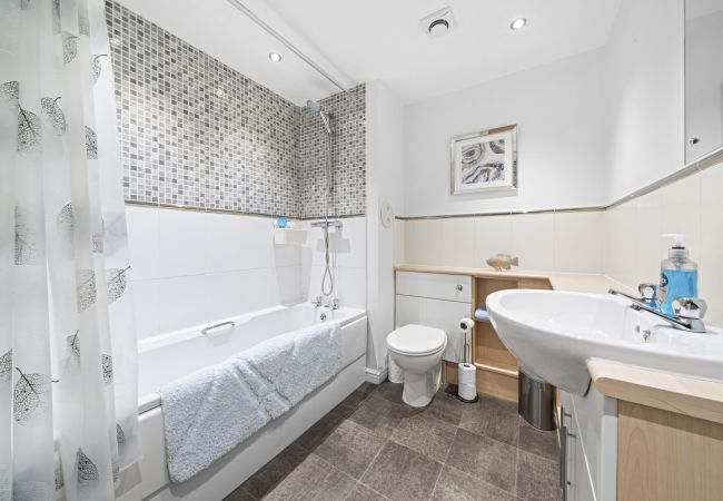 Apartment in Edinburgh - Slateford  2 Bedroom Apartment - Edinburgh  Apartment in Edinburgh - Slateford  2 Bedroom Apartment - Edinburgh