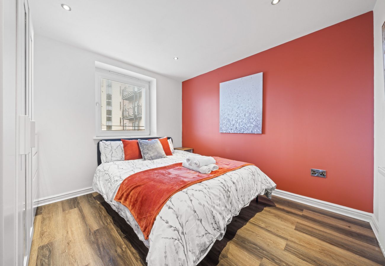 Apartment in Edinburgh - Slateford  2 Bedroom Apartment - Edinburgh 