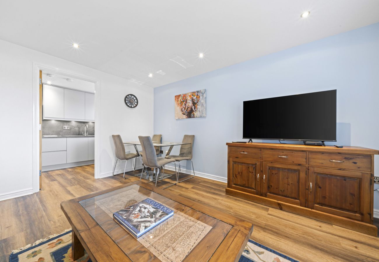 Apartment in Edinburgh - Slateford  2 Bedroom Apartment - Edinburgh 