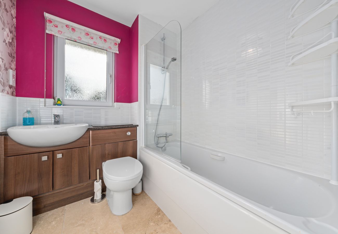 House in Inverness - Pinewood 3 Bedroom House in Inverness with Views