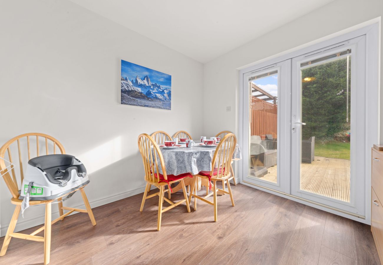 House in Inverness - Pinewood 3 Bedroom House in Inverness with Views