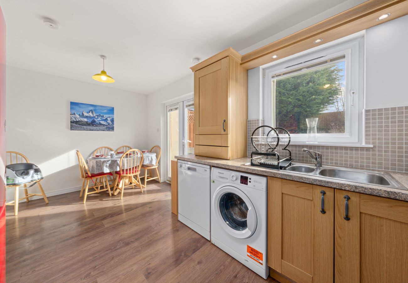 House in Inverness - Pinewood 3 Bedroom House in Inverness with Views