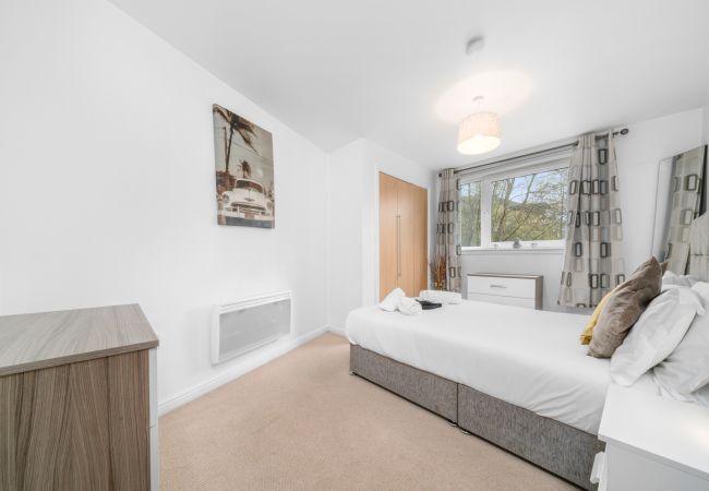 Apartment in Edinburgh - Saughton Suite with views of Water of Leith	 Apartment in Edinburgh - Saughton Suite with views of Water of Leith