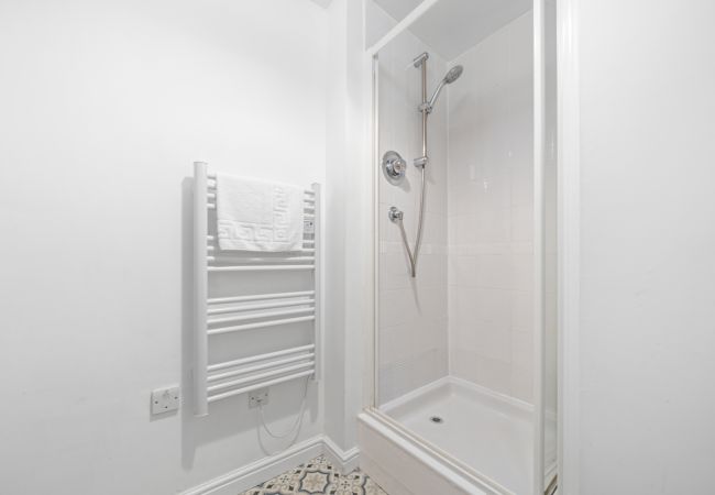 Apartment in Edinburgh - Saughton Suite with views of Water of Leith	 Apartment in Edinburgh - Saughton Suite with views of Water of Leith