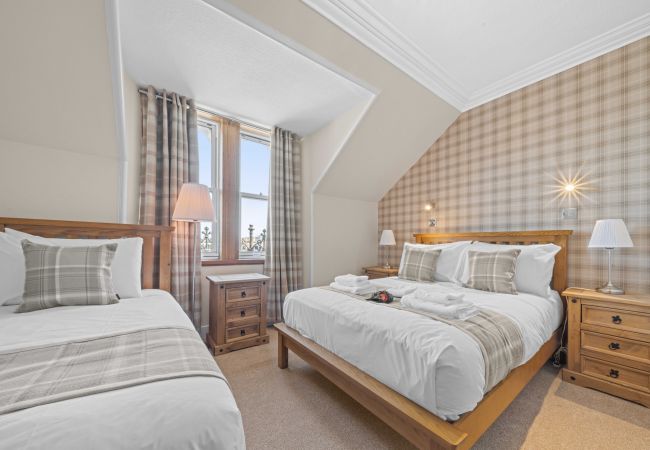 Rent by room in Inverness - mySTAYINN Cedar Villa Guest House - Room 5