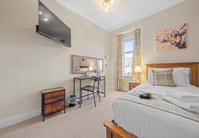 Rent by room in Inverness - mySTAYINN Cedar Villa Guest House - Room 3