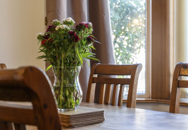 Rent by room in Inverness - mySTAYINN Cedar Villa Guest House - Room 7 Rent by room in Inverness - mySTAYINN Cedar Villa Guest House - Room 7