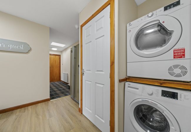 Rent by room in Inverness - mySTAYINN Cedar Villa Guest House - Room 7 Rent by room in Inverness - mySTAYINN Cedar Villa Guest House - Room 7