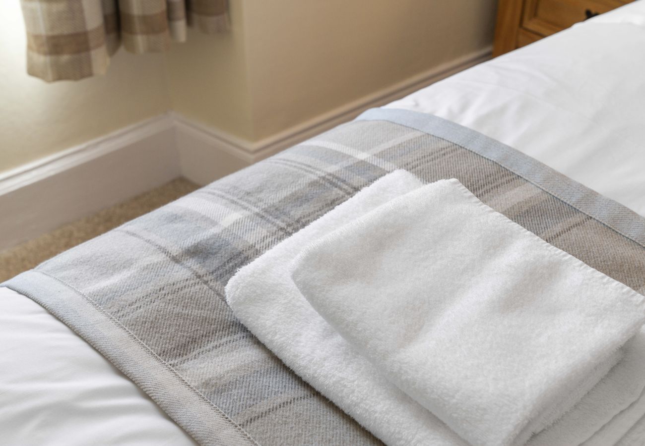 Rent by room in Inverness - mySTAYINN Cedar Villa Guest House - Room 7