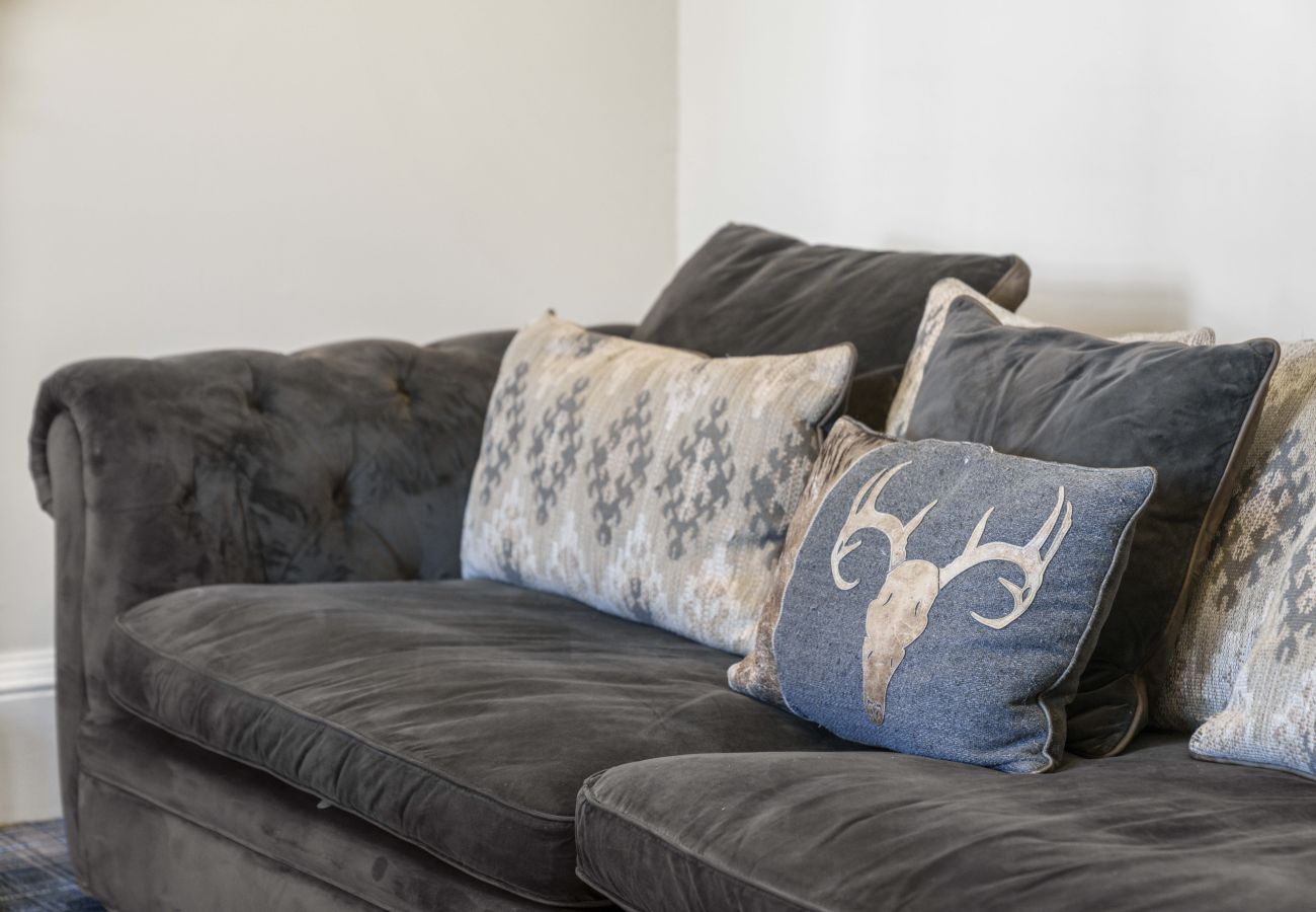 Rent by room in Inverness - mySTAYINN Cedar Villa Guest House - Room 7