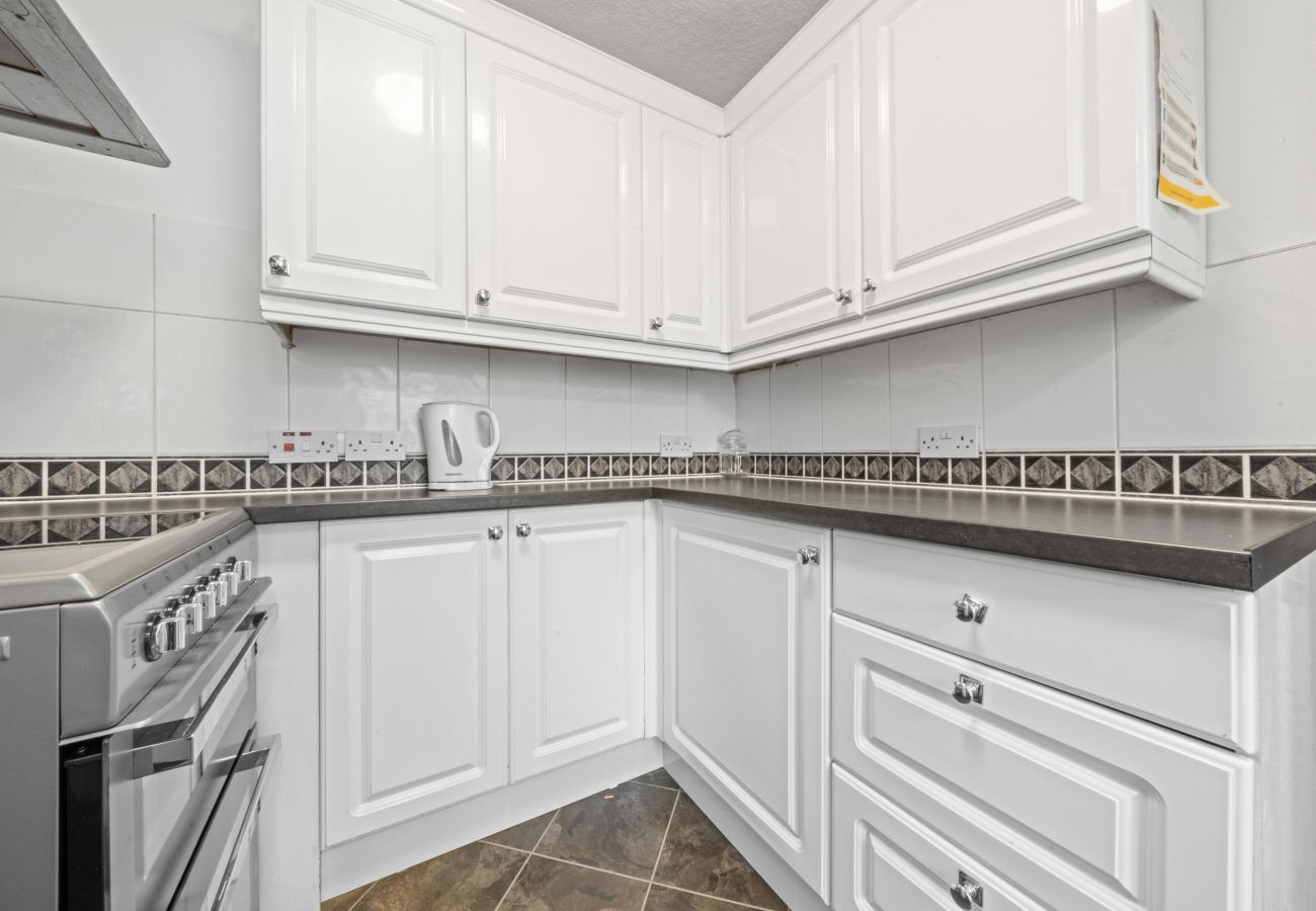 Rent by room in Inverness - mySTAYINN Cedar Villa Guest House - Room 7
