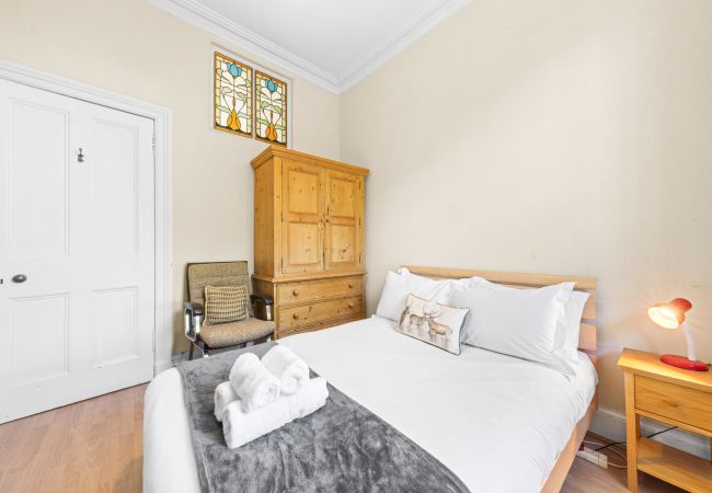 Apartment in Edinburgh - Hope Park 3 Bedroom Apartment - Edinburgh Apartment in Edinburgh - Hope Park 3 Bedroom Apartment - Edinburgh